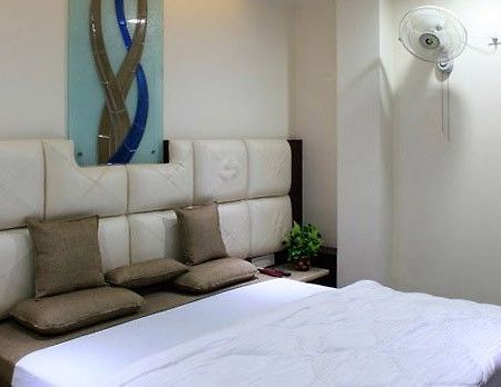 Hotel Meera Chittorgarh Buitenkant foto