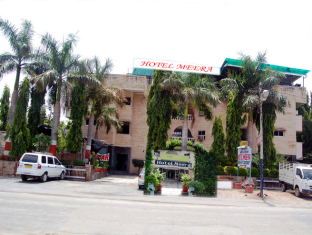 Hotel Meera Chittorgarh Buitenkant foto