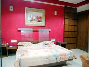 Hotel Meera Chittorgarh Buitenkant foto